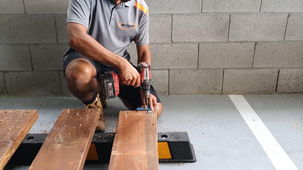 how to build a planter box-step 2 - predrill